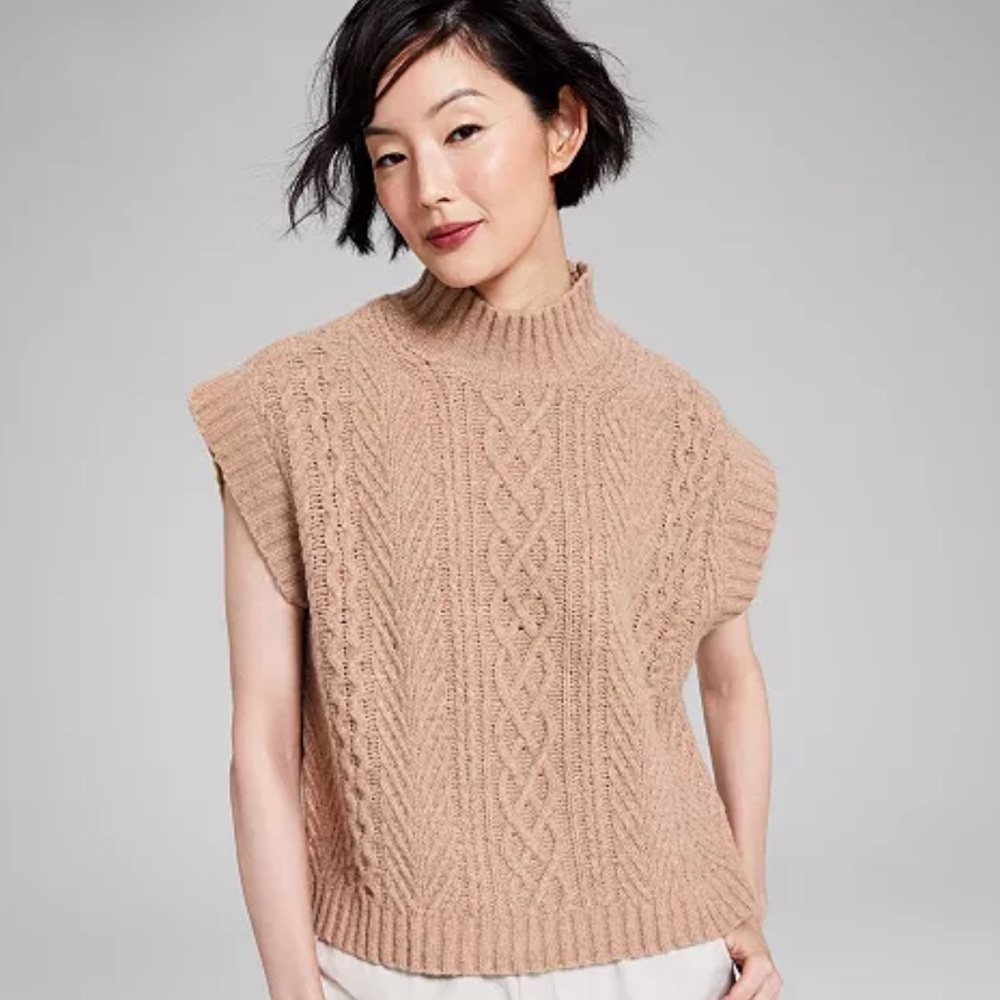 Women’s Cable Knit Mock Neck sleeveless Sweater